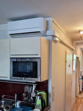 Laden Sie das Bild in den Galerie-Viewer, WASSERGEKUEHLTE KLIMAANLAGE EWA Single Set 1AC035SFE+Wandgerät ISAX-35UI-R32 inkl. WIFI, KLIMAANLAGE OHNE AUSSENGERÄT OHNE BOHRUNG NACH AUSSEN
