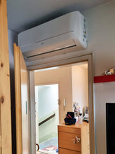 Laden Sie das Bild in den Galerie-Viewer, WASSERGEKUEHLTE KLIMAANLAGE EWA Single Set 1AC035SFE+Wandgerät ISAX-35UI-R32 inkl. WIFI, KLIMAANLAGE OHNE AUSSENGERÄT OHNE BOHRUNG NACH AUSSEN
